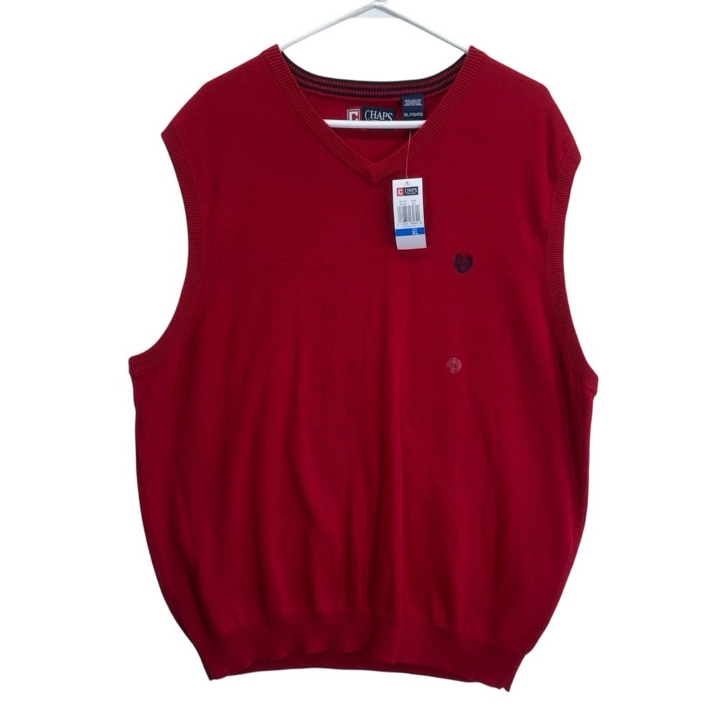 Chaps Men's V-Neck Sweater Vest in Rich Red. Size XL/TG/EG